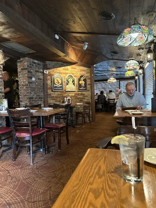Maggie's Town Tavern Picture 5