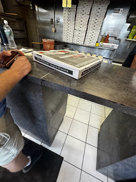 MainLine Pizzeria Picture 2