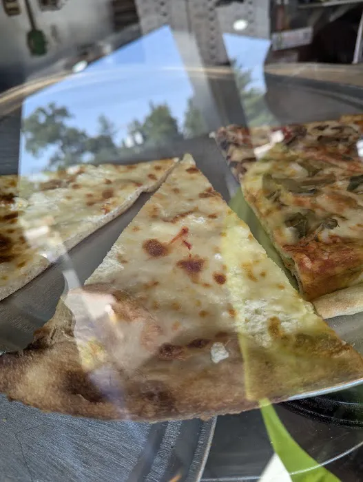 MainLine Pizzeria Picture 8
