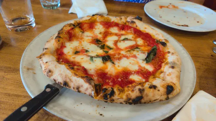 Aquila Pizza Al Forno Picture 1