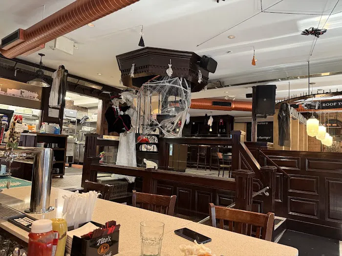 The Pearl River Saloon Picture 2