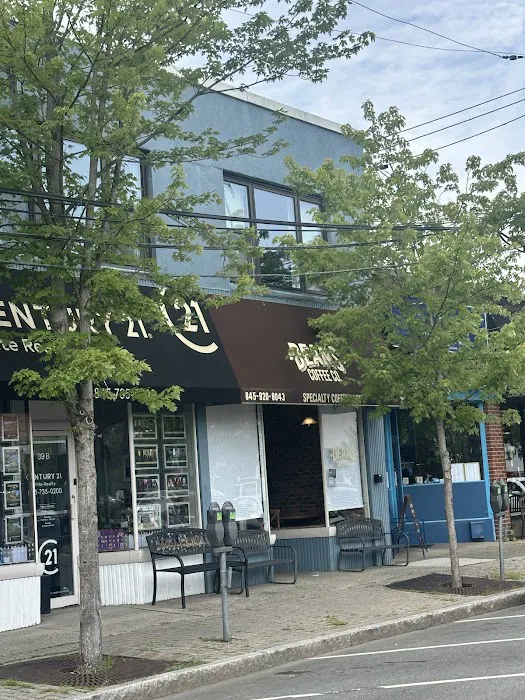 Dean's Coffee Co. Picture 10