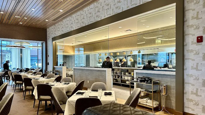 Fleming's Prime Steakhouse & Wine Bar Picture 7