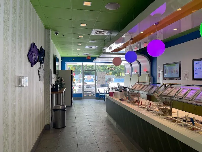 16 Handles Picture 7