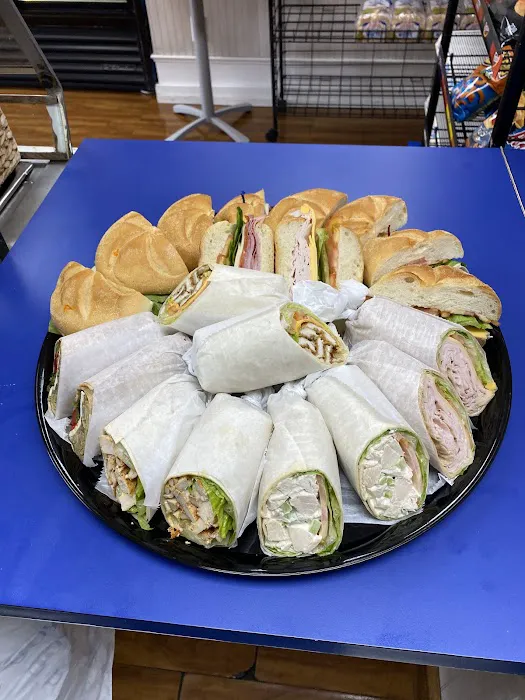 Amici's Deli Picture 7