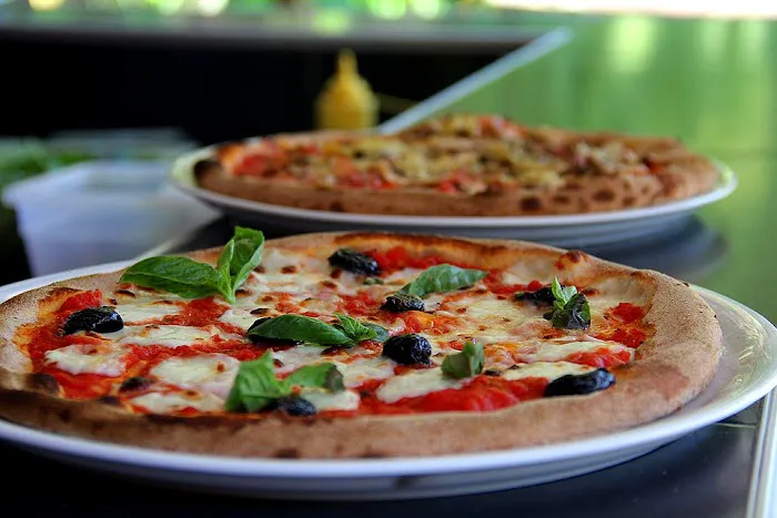 Piazza Pizza Picture 8