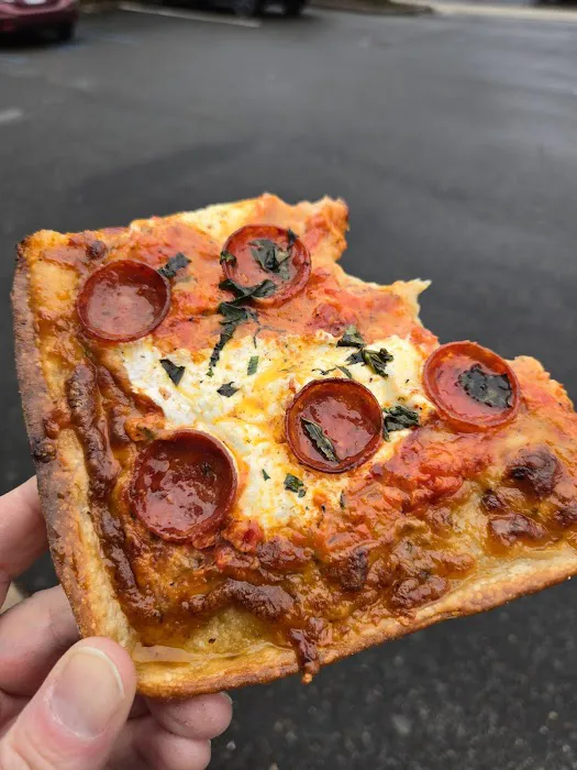 Piazza Pizza Picture 2