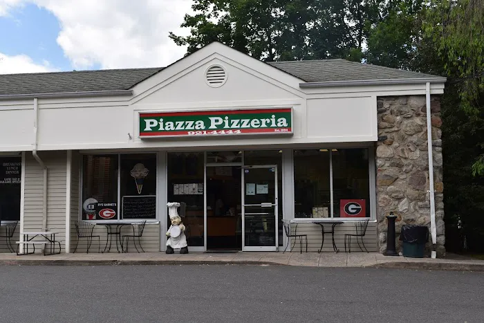 Piazza Pizza Picture 10