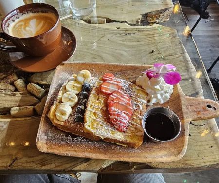 The Roaster Cafe & Bistro