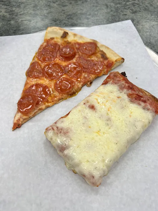 Sal's Pizza Mamaroneck Picture 2