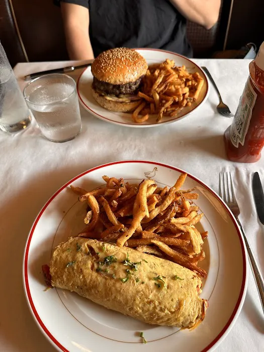 Bistro de Ville Picture 6