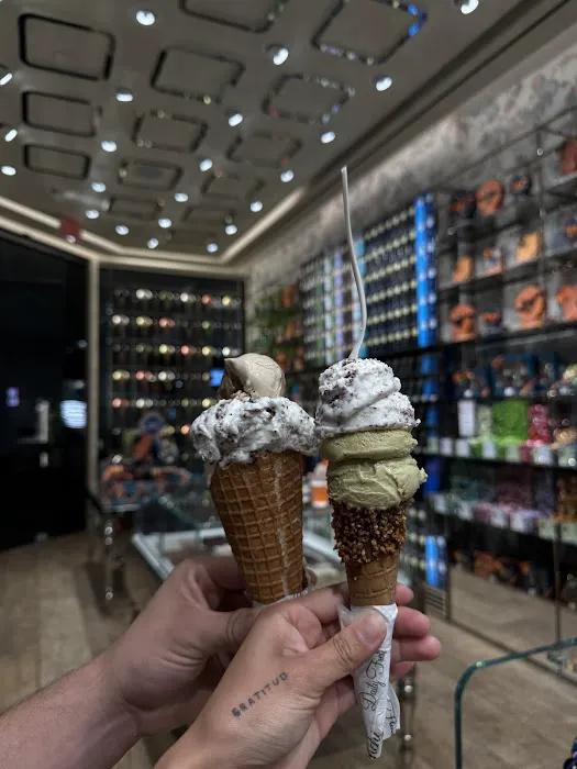 Venchi Chocolate & Gelato Westchester Picture 1