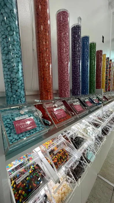 Sugar Bear Candy Store - Candy Store in Westchester Mall NY Picture 7