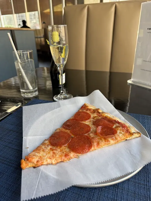 Frankie & Anthony's City Pizzeria Picture 5
