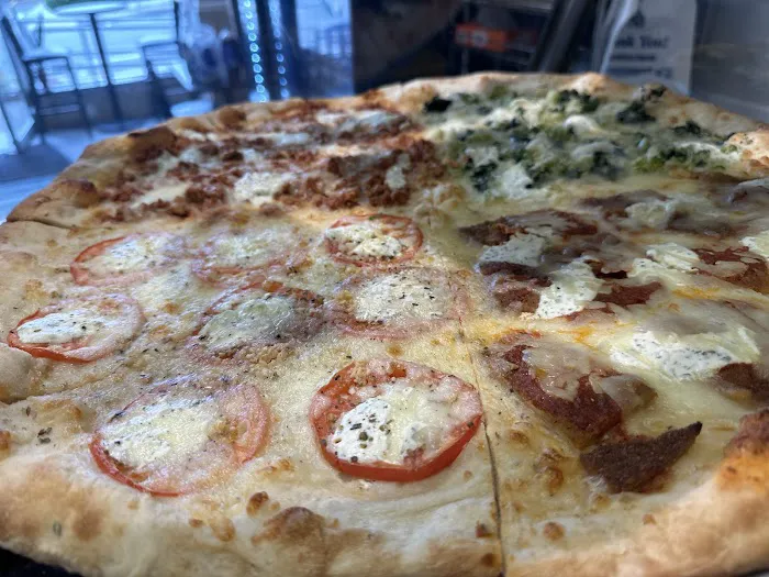 Michael's Pizza & Pasta Picture 4