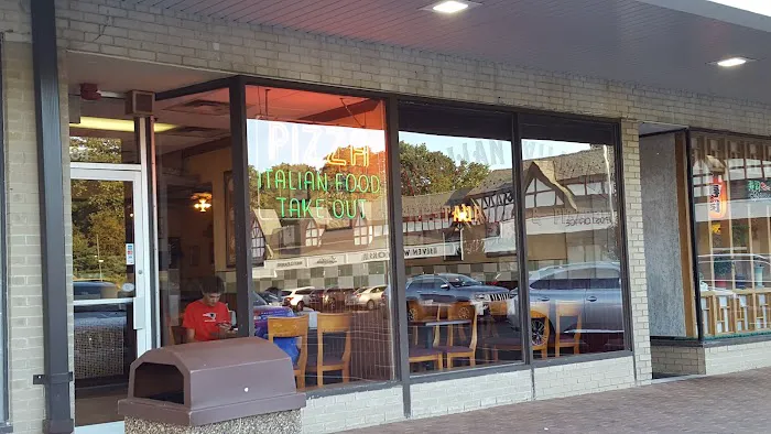 Italian Village Pizzeria Picture 1