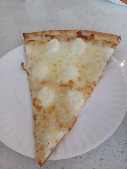 Italian Village Pizzeria Picture 2