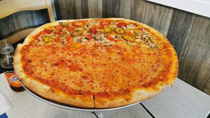 Italian Village Pizzeria Picture 10