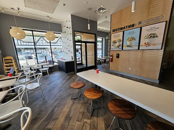 Chopt Creative Salad Co. Picture 1