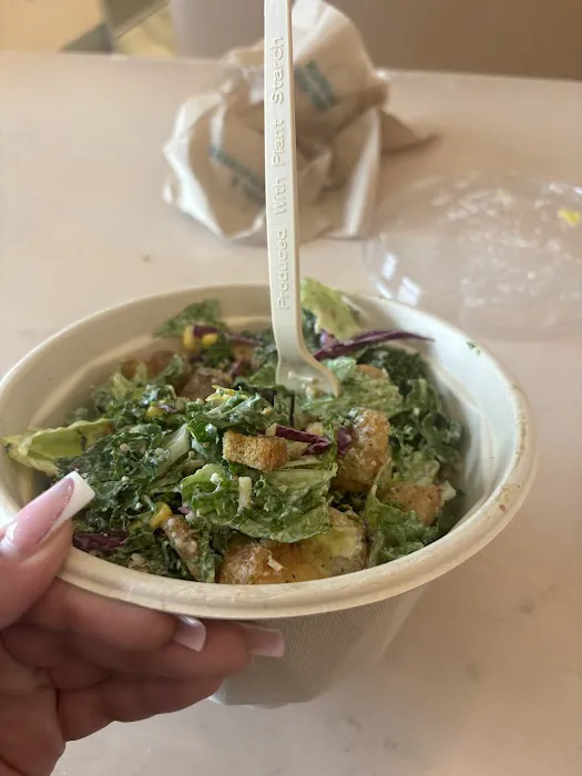 Chopt Creative Salad Co. Picture 2