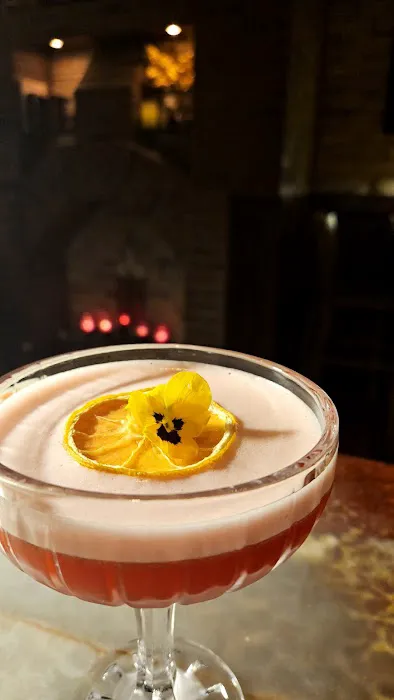 The Raconteur Bar & Kitchen Picture 1