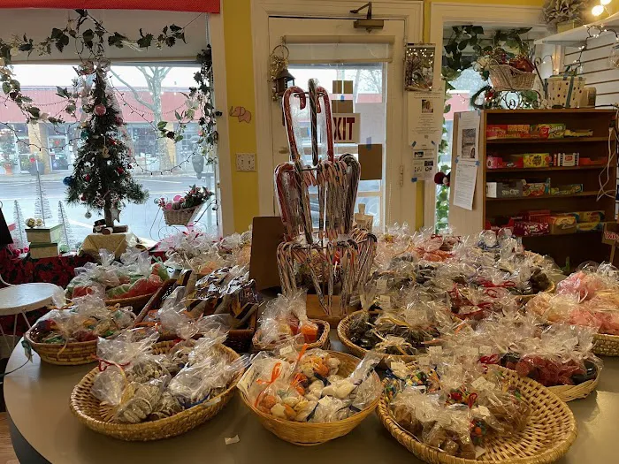 Lil' Chocolate Shoppe Picture 4