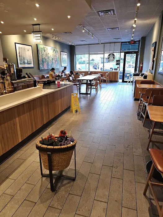 Starbucks Picture 10