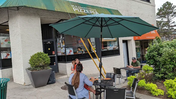 Pleasantville Pizzeria Picture 2