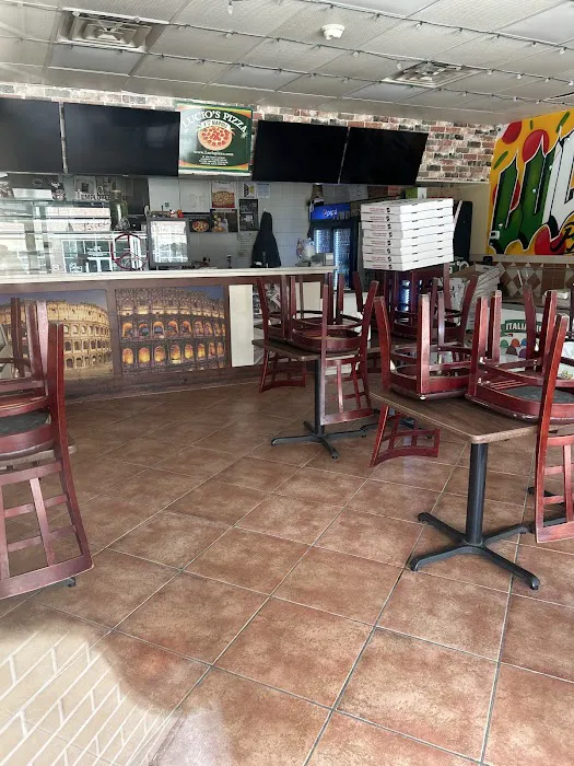 Lucio's Pizzeria Picture 3