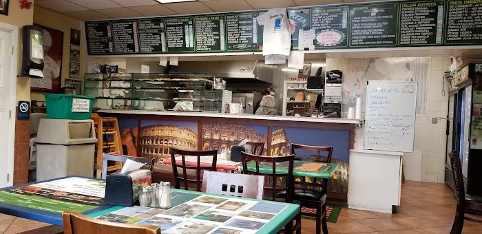 Lucio's Pizzeria Picture 6