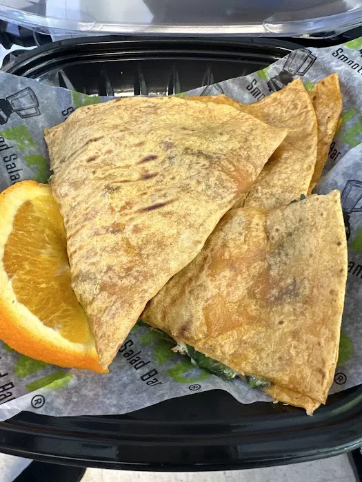 Blend Smoothie & Salad Bar - Elmsford Picture 7