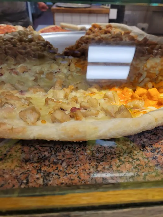 Gianfranco Pizzeria & Restaurant Picture 5