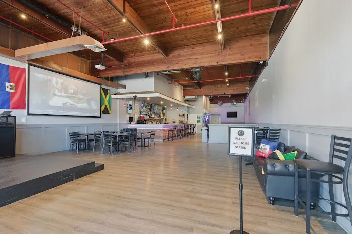 Cy's Restaurant & Lounge Picture 7