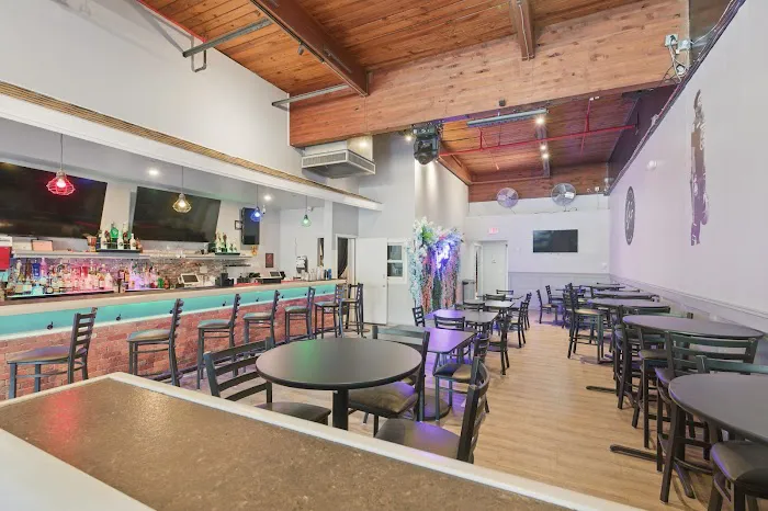 Cy's Restaurant & Lounge Picture 4