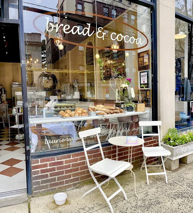 Bread & Cocoa Picture 4