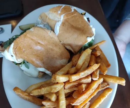 Larchmont Tavern