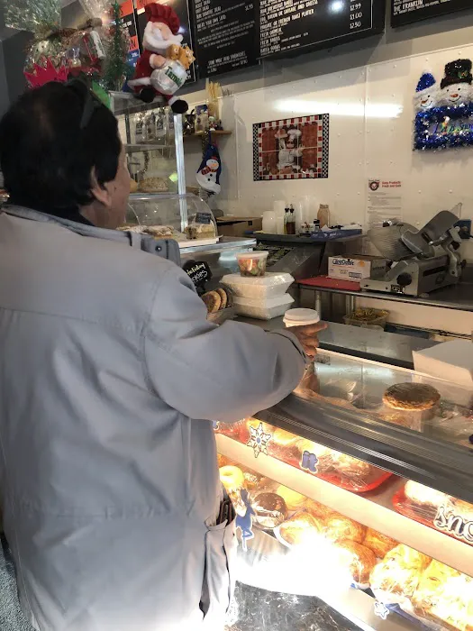 Trax Deli Picture 5