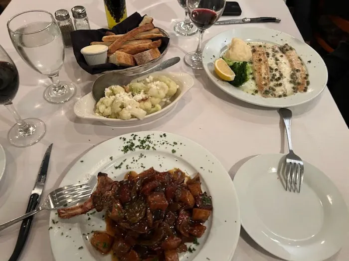 Lenny's Steakhouse Picture 4