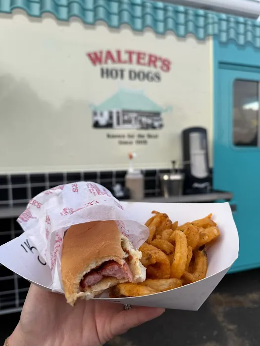 Walter's Hot Dogs - Mamaroneck Picture 4