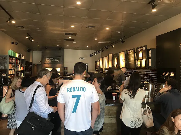 Starbucks Picture 6