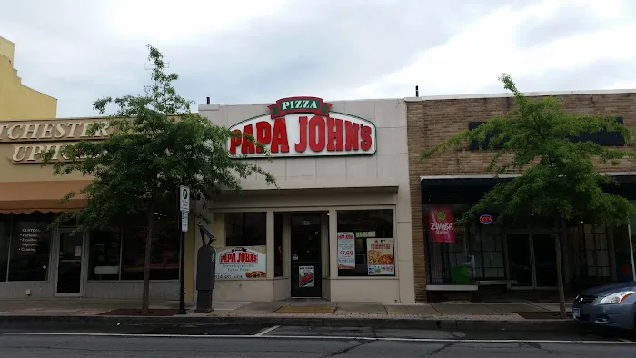 Papa Johns Pizza Picture 3