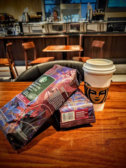 Starbucks Picture 4