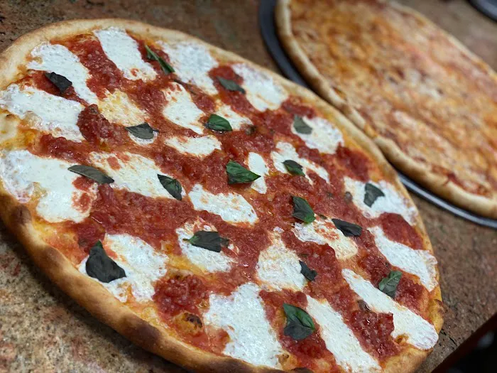 Carlo’s Pizza of Port Washington Picture 4