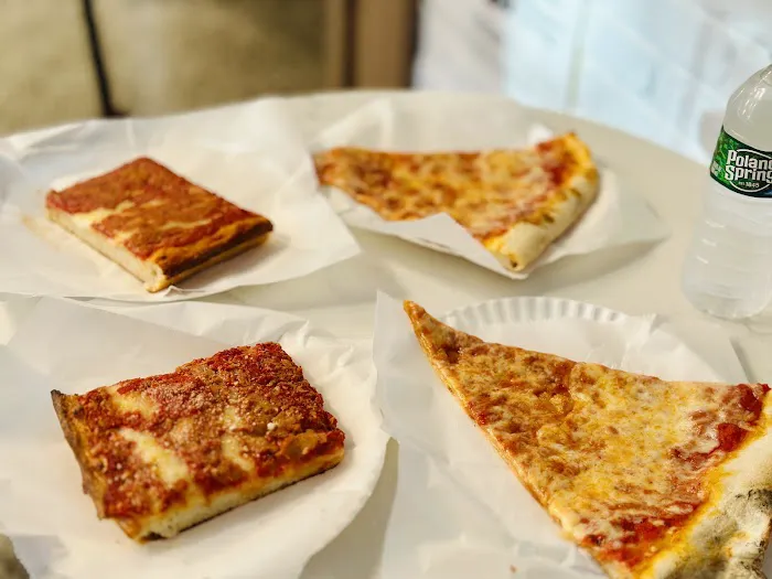 Rosa's Pizza Port Washington Picture 3