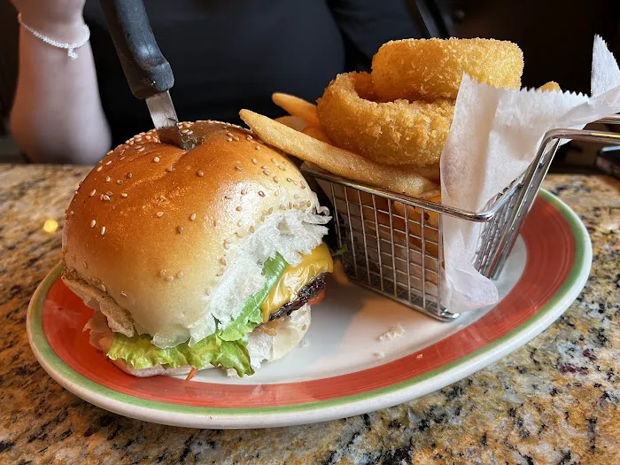 Glen Cove Diner Picture 3