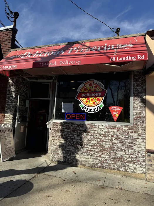 Delicious Pizzeria Picture 9