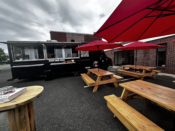 Josies Pizza Bar Picture 4