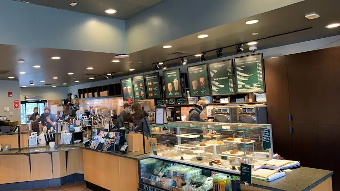 Starbucks Picture 7