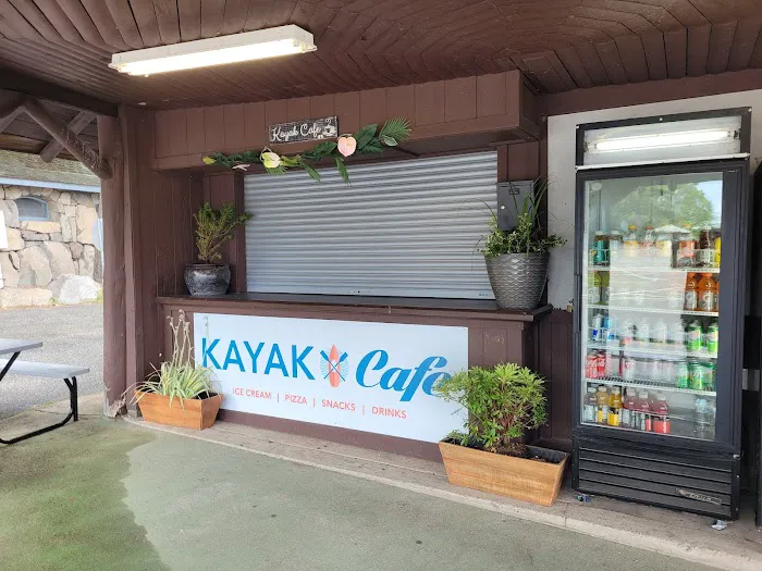Kayak Café Picture 10