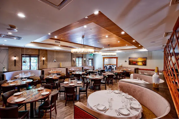 Aurora Restaurant Picture 10